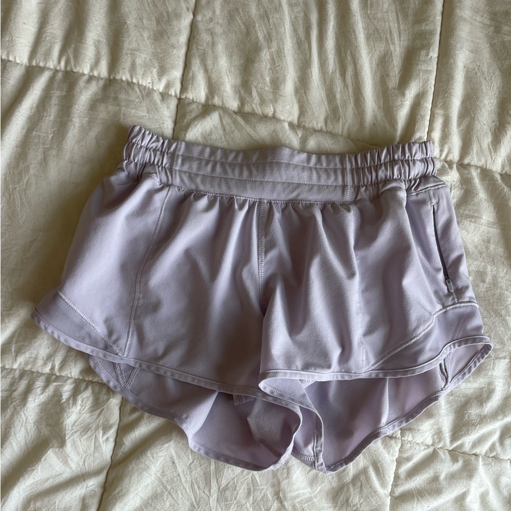 Light purple lululemon hotty hot 2.5” shorts size 4